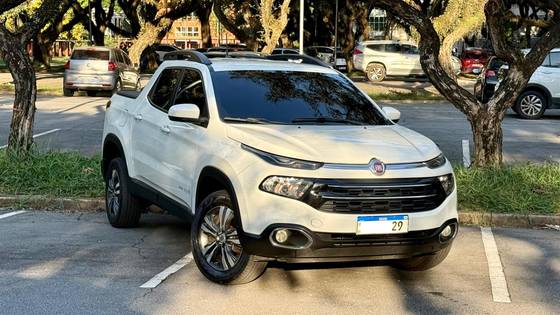 FIAT TORO 1.8 16V EVO FLEX FREEDOM OPEN EDITION AT6 FIAT TORO 1.8 16V EVO FLEX FREEDOM OPEN EDITION AT6